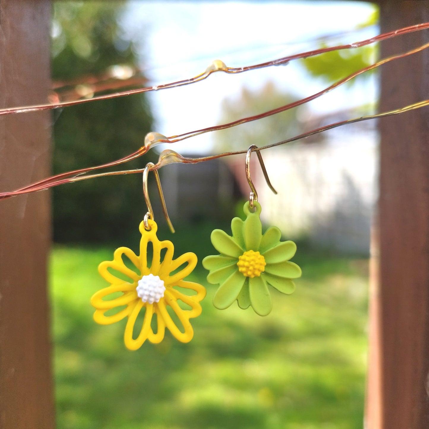 Daisy Drop Earrings * Yellow & Green flowers * Cute daisies dangle earrings