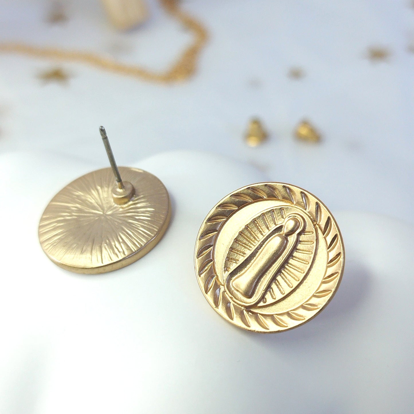 Stylish Golden Coin Stud Earrings * Silver 925 stud * Stylish earrings * Gift for her