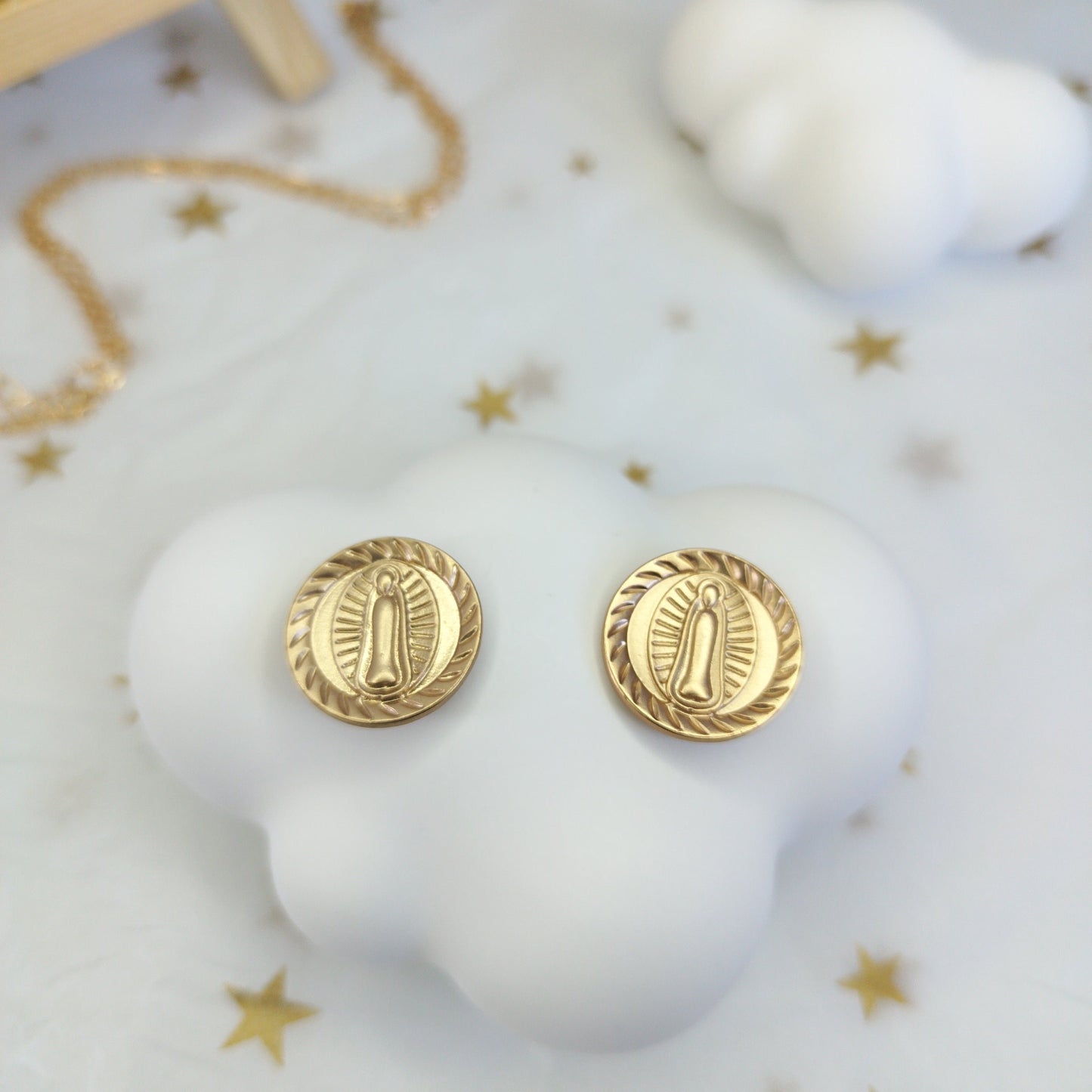 Stylish Golden Coin Stud Earrings * Silver 925 stud * Stylish earrings * Gift for her